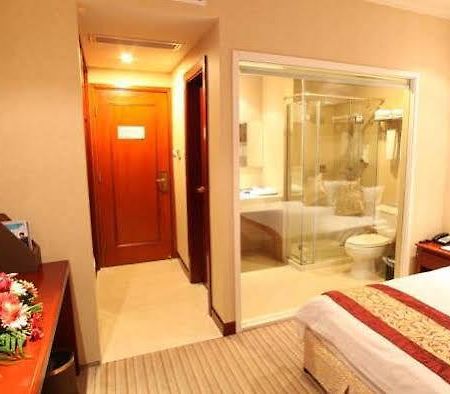 Suzhou Plaza Hotel Экстерьер фото